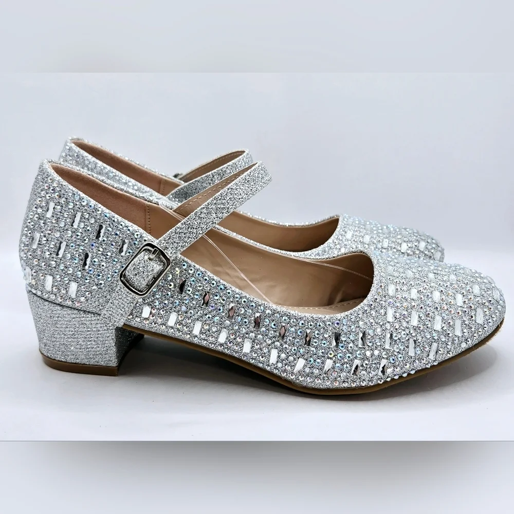 Amenity 46K Silver Fabulous Shoes Jeweled Sparkley Short Heel Ankle strap 3 NWOT